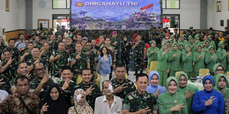 Kasdim 0418/Palembang Hadiri Bakti Kesehatan HUT TNI ke-80 di Makesdam II/ Sriwijaya