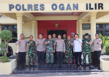 Silaturahmi Kapolres Ogan Ilir dengan Komandan Brigif 8/Garuda Cakti, Perkuat Sinergitas TNI-Polri
