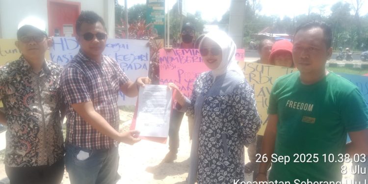 Aliansi Pemuda Peduli Banyuasin Bersatu Mintak Kejati Sumsel Usut Tuntas Dugaan Perbuatan Melawan Hukum dan Dugaan Pelanggaran Kode Etik Oknum Jaksa di Kabupaten Banyuasin pada Kasus Korupsi Dinas PUPR Kabupaten Banyuasin