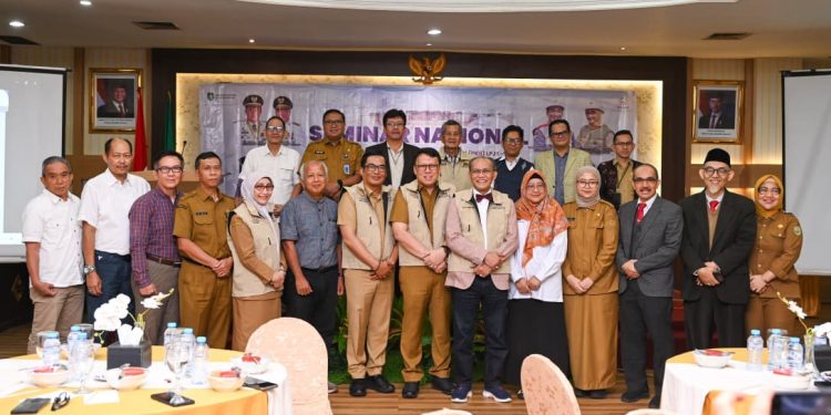 Mengundang Para Narasumber Di acara Seminar Nasional, Berikut Beberapa Hal Diungkapkan Di Seminar Ini