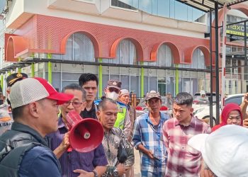 POSE RI dan JO Media Partner POSE RI Demo di Depan MaxOne Hotel Terkait Dugaan Penyerobotan Tanah