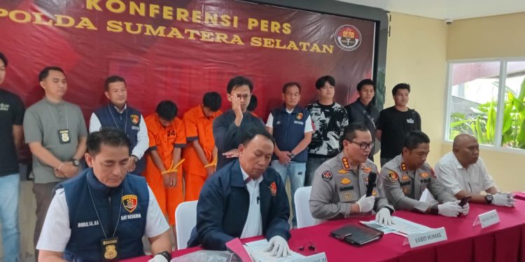 3 Orang Tersangka Pembunuhan Terhadap Sopir Truk Tronton Yang Dibakar Di Desa Rengas I Kabupaten Ogan Ilir di Amankan Polisi