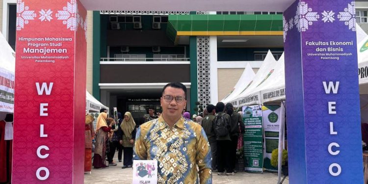 Muhamad Afdoli Ramadoni, Dosen Muda yang Menginspirasi Lewat Karya Intelektual