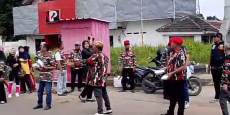 Laskar Merah Putih Gelar Bakti Sosial “Jumat Berkah”, Wujud Nyata Kepedulian Sosial
