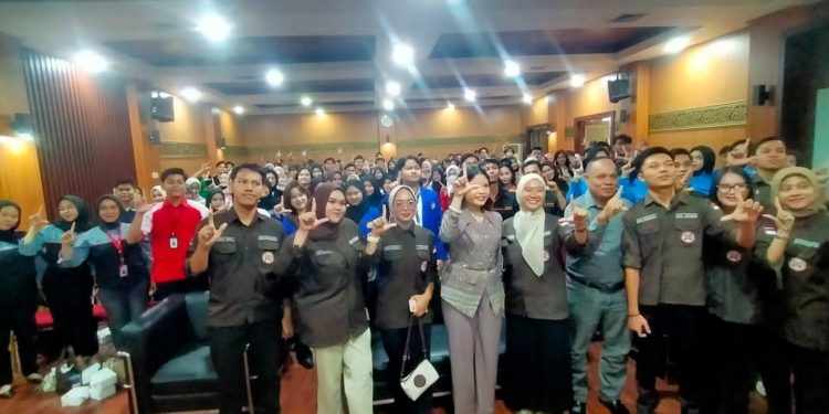 Seminar Nasional Yang Digelar Permahum Dengan Keynote Speaker Anggota DPD RI, dr Ratu Tenny Leriva MM, Antusias Diikuti Mahasiswa di Sumsel
