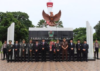 Ziarah dan Tabur Bunga Warnai Peringatan Hari Pahlawan ke-80 di Taman Makam Pahlawan Ksatria Pertiwi Muara Enim