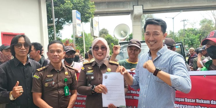 Aksi Panas di Kejati Sumsel: BADAI Desak Kejati Sumsel Untuk Sita asset Milik PT. BSS dan PT. SAL