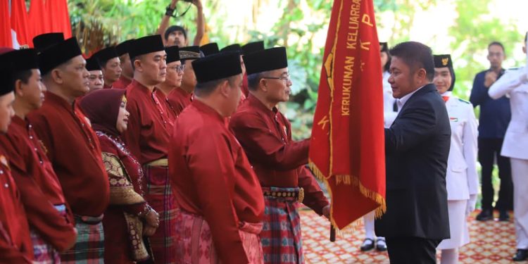 Gubernur Herman Deru Kukuhkan Pengurus Pusat KKP, Tekankan Soliditas dan Persatuan Warga Palembang