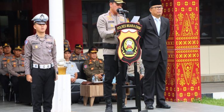 Apel Gelar Pasukan Operasi Lilin 2025 Digelar, Polres Muara Enim Siap Amankan Nataru 14 Hari Penuh