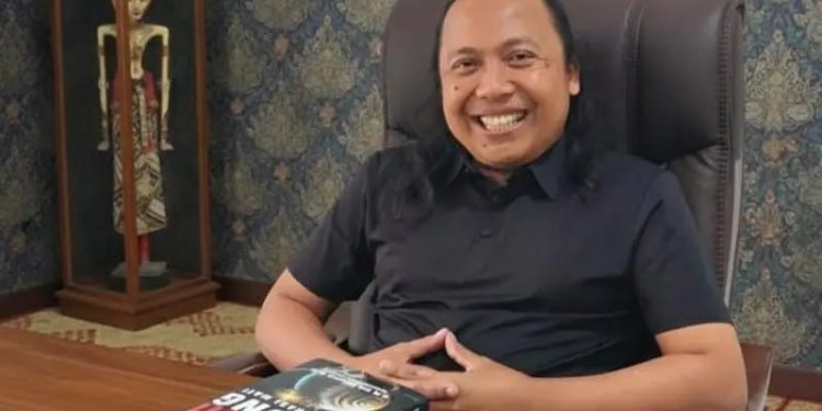 RUPIAH YANG MENJADI ASING DI NEGERI SENDIRI