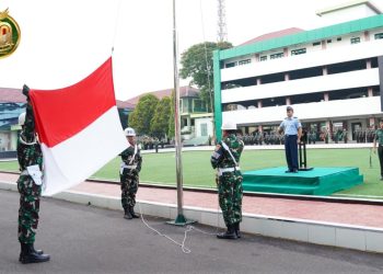LO TNI AU Kodam II/Sriwijaya Pimpin Upacara Bendera Mingguan, Konsisten Dalam Memelihara Disiplin dan Mental Kejuangan