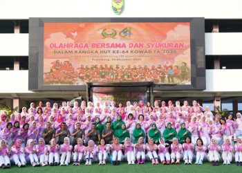 Olahraga Bersama HUT Ke-64 Kowad, Ibu Raksakarini Sri Sena : “Jalani kehidupan Kowad dengan penuh ketulusan dan Tanggungjawab