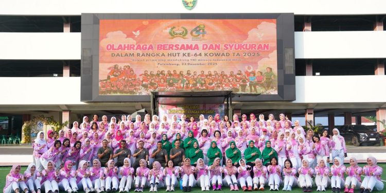 Olahraga Bersama HUT Ke-64 Kowad, Ibu Raksakarini Sri Sena : “Jalani kehidupan Kowad dengan penuh ketulusan dan Tanggungjawab