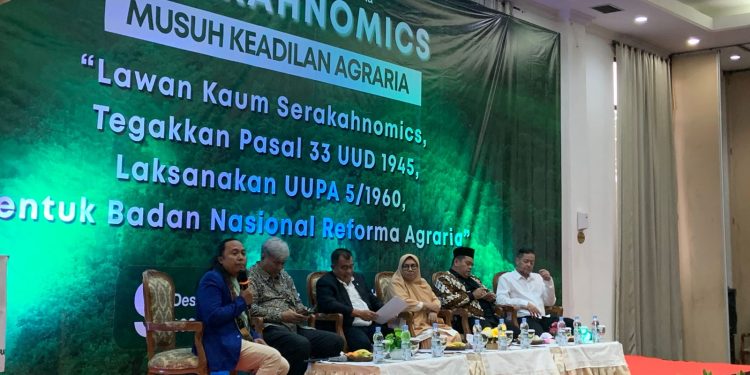 Mantra di Balik Jendela yang Gelap