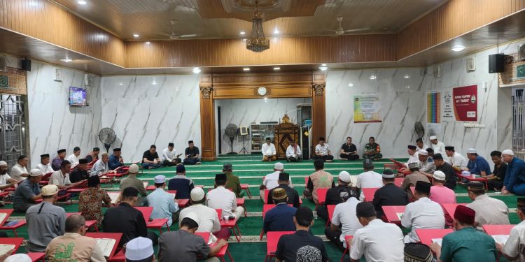 Perkuat Keamanan Lewat Kontrol Blok Hunian, Rutan Kelas I Palembang Gelar Yasinan dan Doa Bersama Sambut Tahun Baru 2026