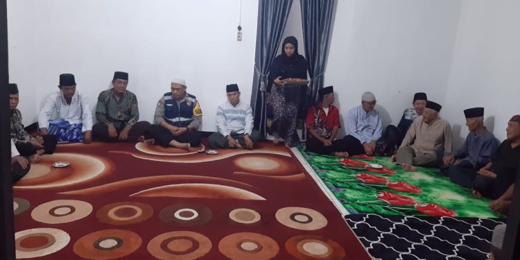 Jaga Situasi Keamanan dan Ketertiban Masyarakat, Polsek Lawang Kidul Laksanakan Kegiatan Sambang dan Hadiri Pertemuan Warga 