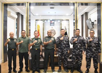 Danrem 044/Gapo Terima Silaturahmi Pejabat Danlanal Palembang yang Baru