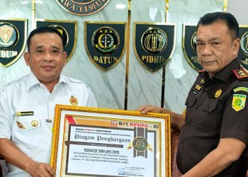 BPI KPNPA RI Anugerahkan BPI Award kepada Kejati Jatim, Apresiasi Bongkar Korupsi PT DABN Probolinggo