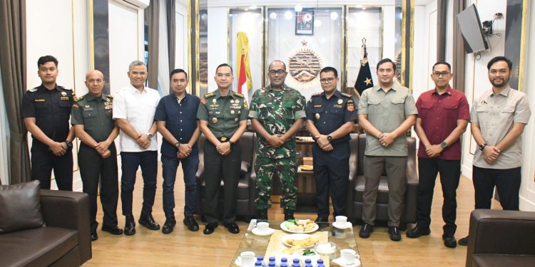 Kepala Bea Cukai Palembang Audiensi dengan Danrem 044/Gapo, Perkuat Sinergi Pengawasan Wilayah