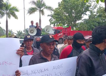 Aliansi Lembaga Swadaya Masyarakat dan Media Peduli Sumsel Gelar Aksi di Kantor BBWSS VIII Menuntut Pertanggungjawaban Pelaksanaan Proyek Senilai Lebih dari Rp500 miliar Tahun 2023–2024